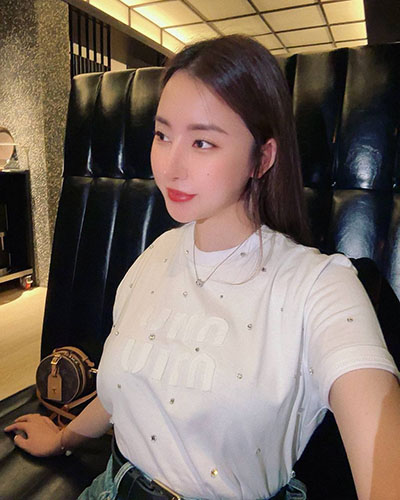 老婆出差闺蜜来家住几天